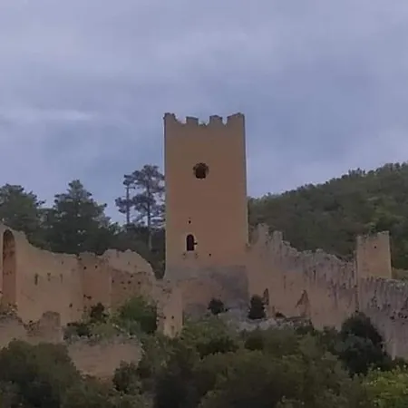 Holiday home A Due Passi Dal Castello San Pio delle Camere