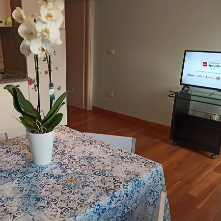 A Due Passi Dal Castello *