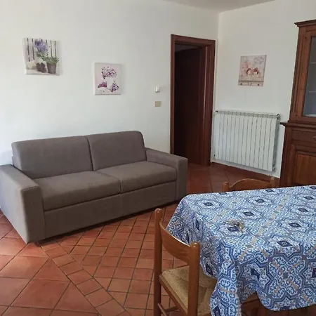 A Due Passi Dal Castello *