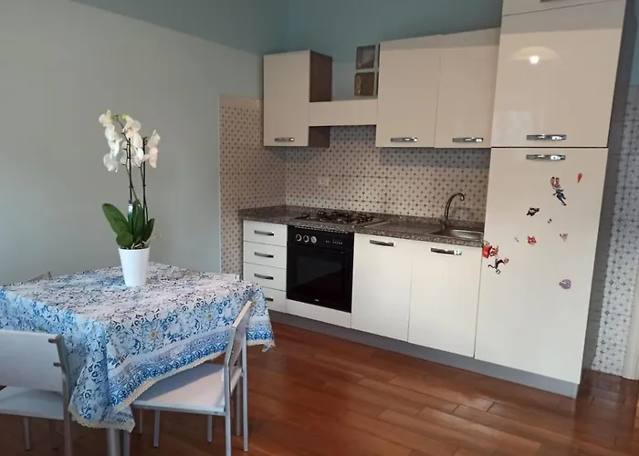 A Due Passi Dal Castello